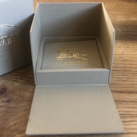 Burberry Watch Box - Picture 3 of 3